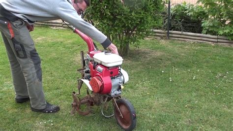 Motoculteur Honda F400 en action