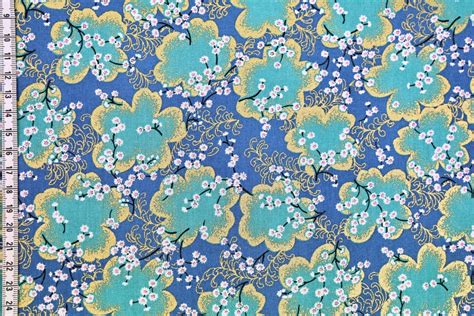 Tissu japonais Naka Fabrics avec motifs de fleurs de prunier