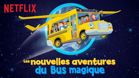 Illustration du bus magique traversant une tempête