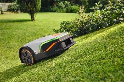 Robot tondeuse Stihl iMOW 7 en action