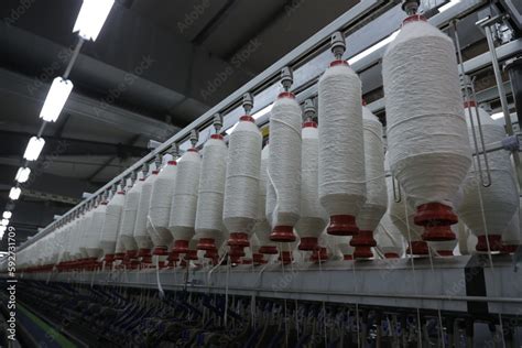 Filature de coton dans une usine