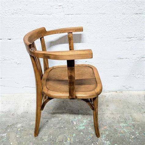 Mobilier en bois courbé traditionnel