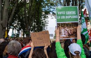 Schéma explicatif des enjeux de la loi Duplomb : productivisme contre transition écologique