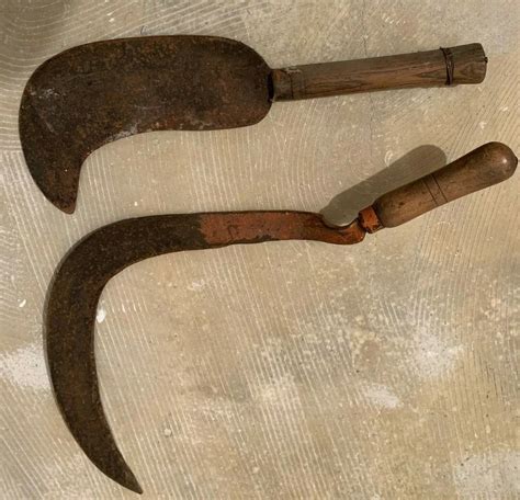 Outils de jardinage anciens : serpe, serpette et faucille