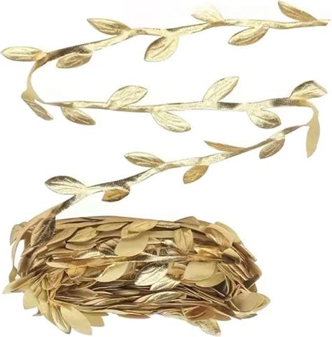 Couronne de laurier DIY avec des feuilles dorées