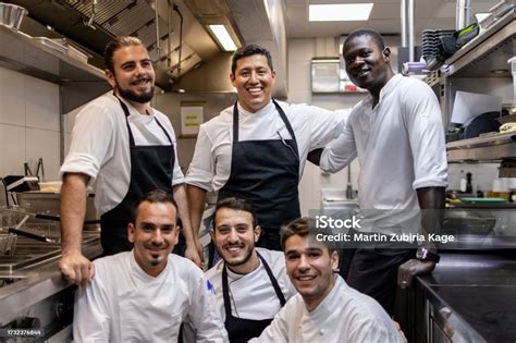 équipe de cuisine et maraîchers