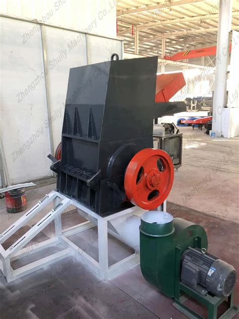 Machine de broyage d'encombrants