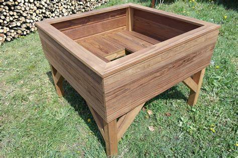 Plan détaillé d'un caisson potager sur pied en bois