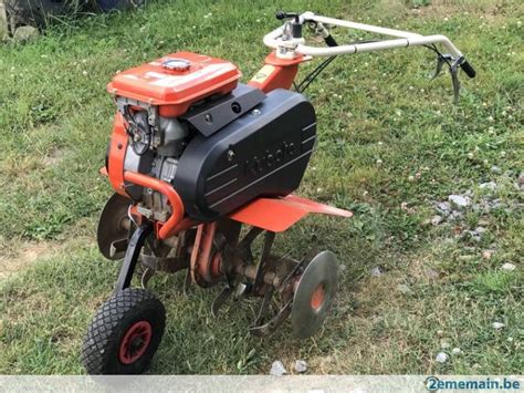 Motobineuse Kubota GH 120 en action