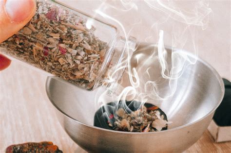 ingrédients traditionnels pour la fabrication d'encens