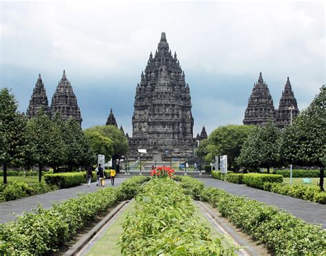 Temple de Prambanan, exemple d'architecture hindouiste à Java
