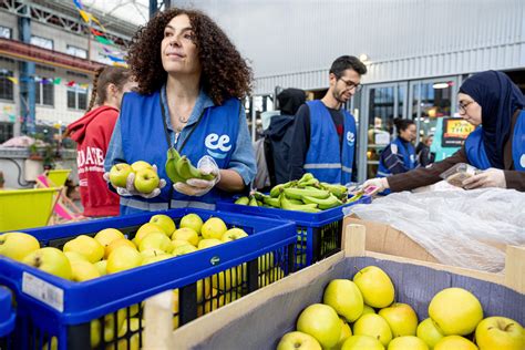 Distribution de paniers solidaires d'étudiants