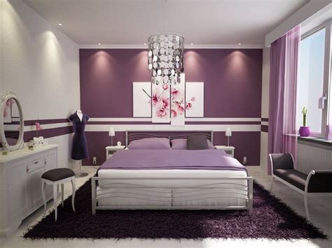 Chambre violette et blanche apaisante