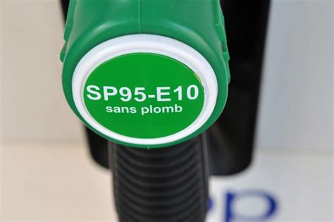 Bidon d'essence avec le logo sans plomb