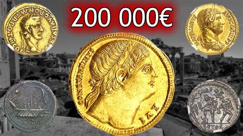 détails d'anciennes pièces de monnaie médiévales et romaines posées sur un parchemin