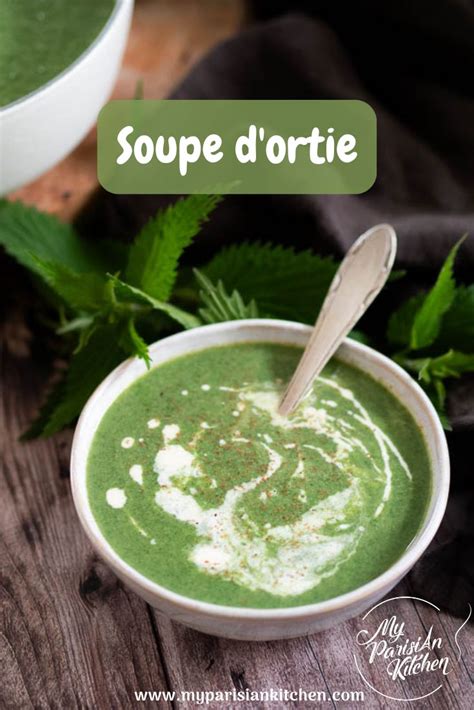 Bol de soupe d'ortie