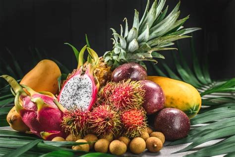 fruits tropicaux variés