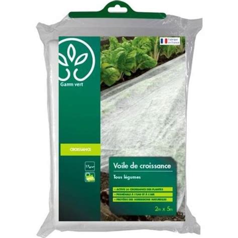 Image montrant l'utilisation d'un voile de croissance sur des jeunes plants