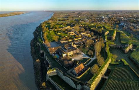 Photo aérienne du Médoc montrant les étendues de graves