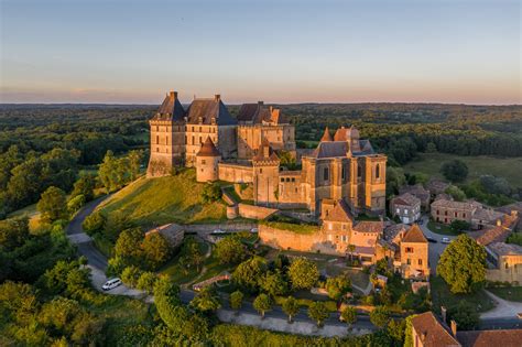Vue aérienne du Château de Biron
