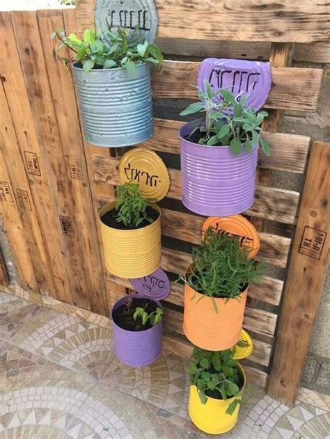 Exemple de jardinière verticale DIY avec des matériaux recyclés