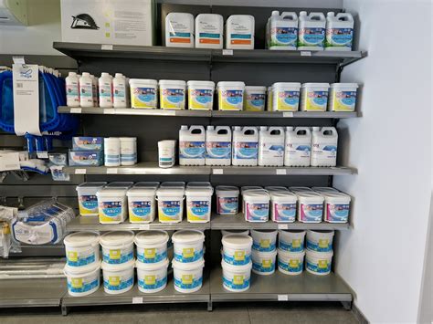 Magasin de fournitures pour piscines