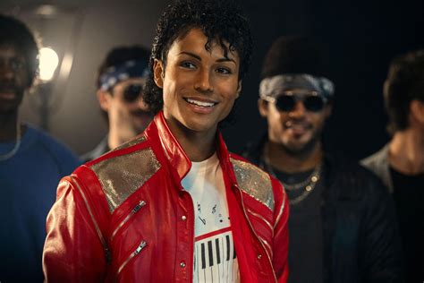 Jaafar Jackson dans le rôle de Michael Jackson