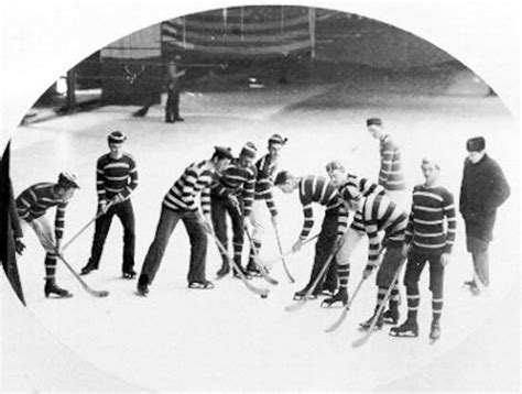 Photo d'un match de hockey des années 1930