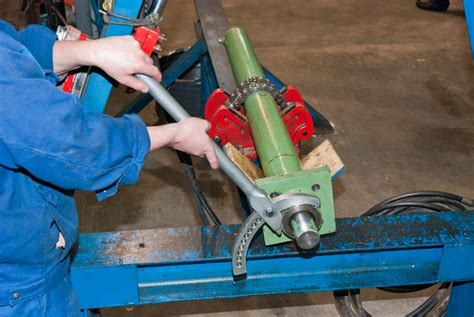 Outils nécessaires pour le démontage d'un vérin hydraulique