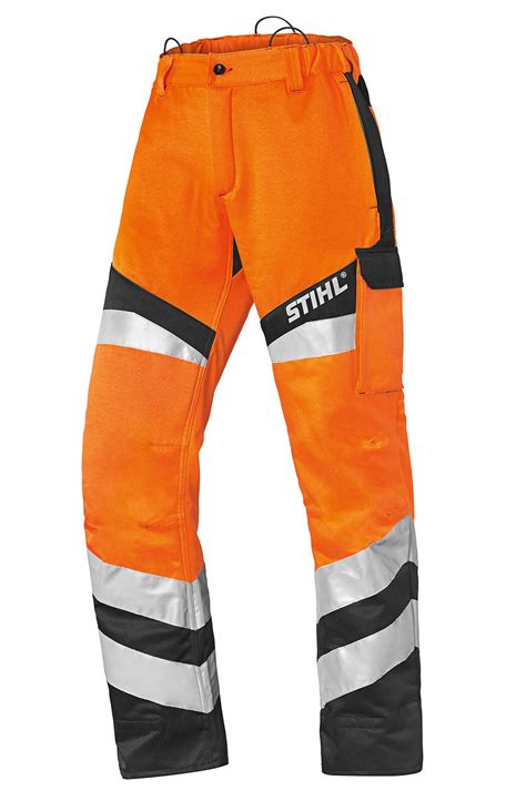 Pantalon de débroussaillage STIHL en action