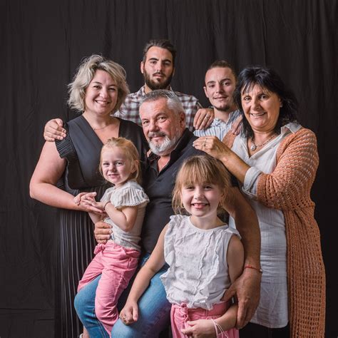 Portrait de la famille De Biasi à la ferme
