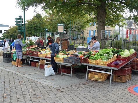 Marché hebdomadaire à Villenauxe-la-Grande