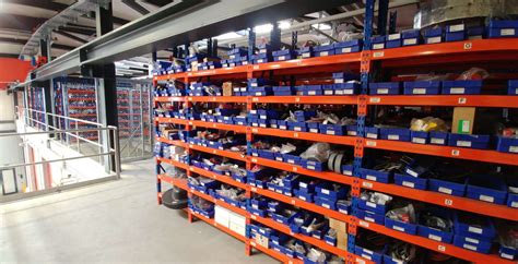 Centre de service après-vente et stock de pièces détachées