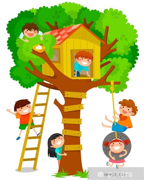 enfants jouant dans les arbres