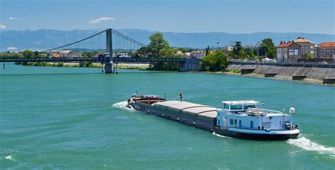 Développement du transport fluvial agricole