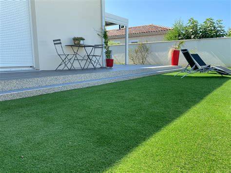Gazon synthétique de 35 mm sur une terrasse