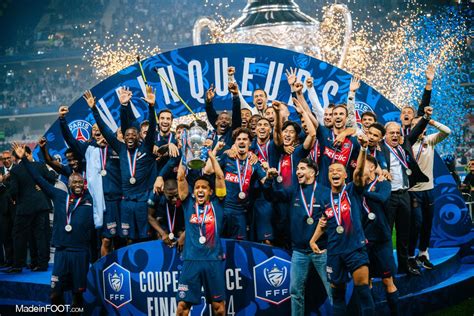 Photographie de l'équipe de l'UCC lors de la célébration des 10 ans