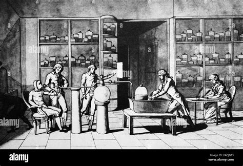Gravure d'un laboratoire de parfumeur au 18ème siècle