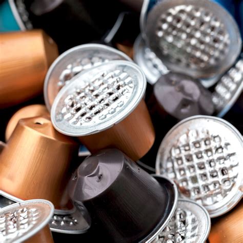 Schéma comparatif de l'empreinte carbone entre capsules aluminium, dosettes souples et café en grain