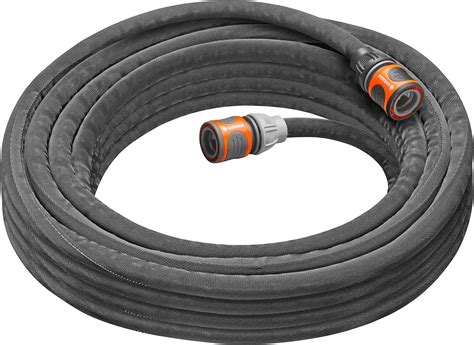 Illustration d'un raccord Gardena connecté à un tuyau d'arrosage
