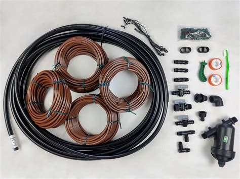 Kit d'arrosage goutte à goutte sans pression connecté à un récupérateur d'eau