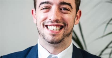 Portrait de Valentin Tonti-Bernard, entrepreneur et fondateur d'Anomia